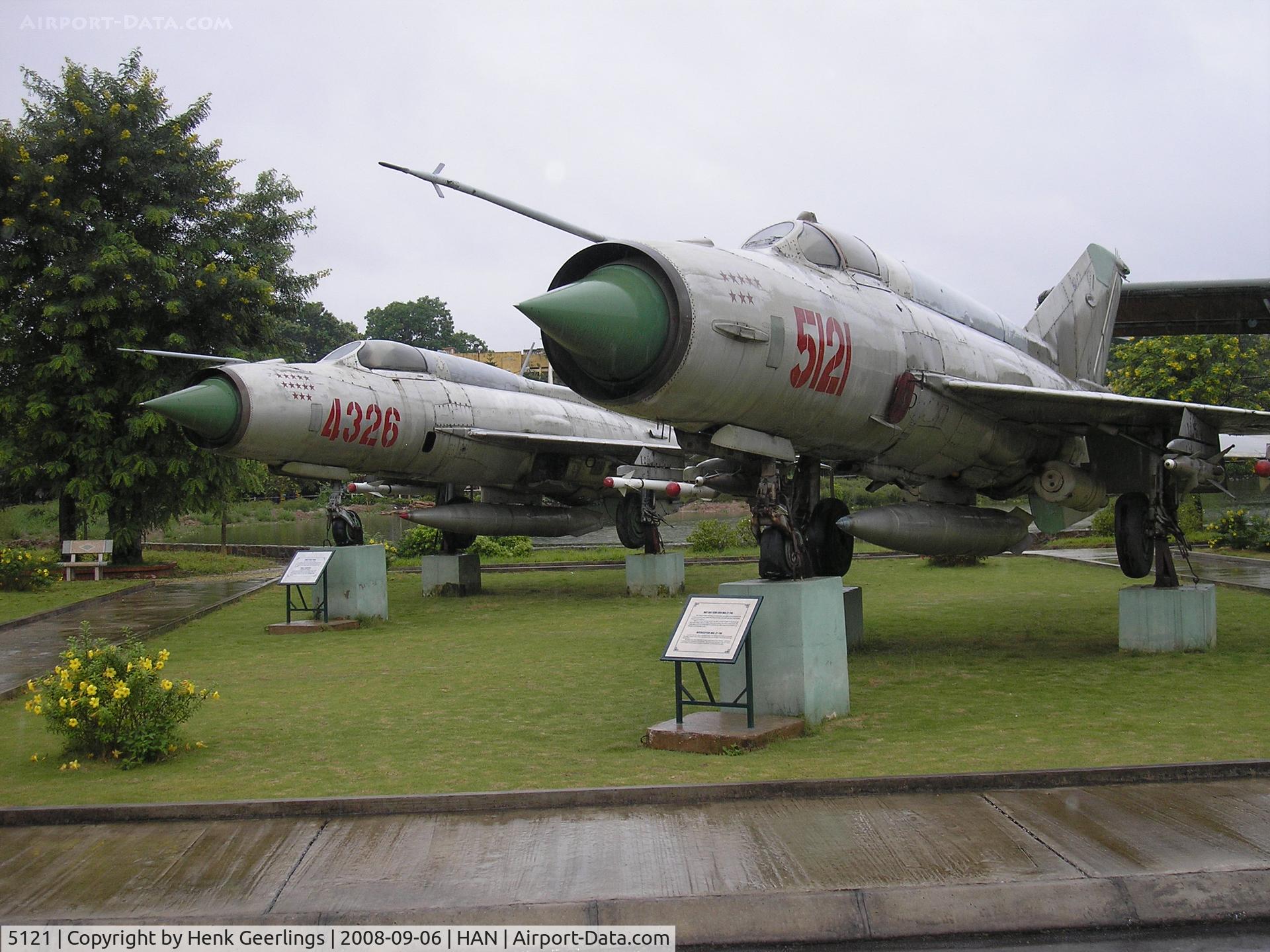 5121, Mikoyan-Gurevich MiG-21MF C/N V1021, Hanoi Air Force Museum