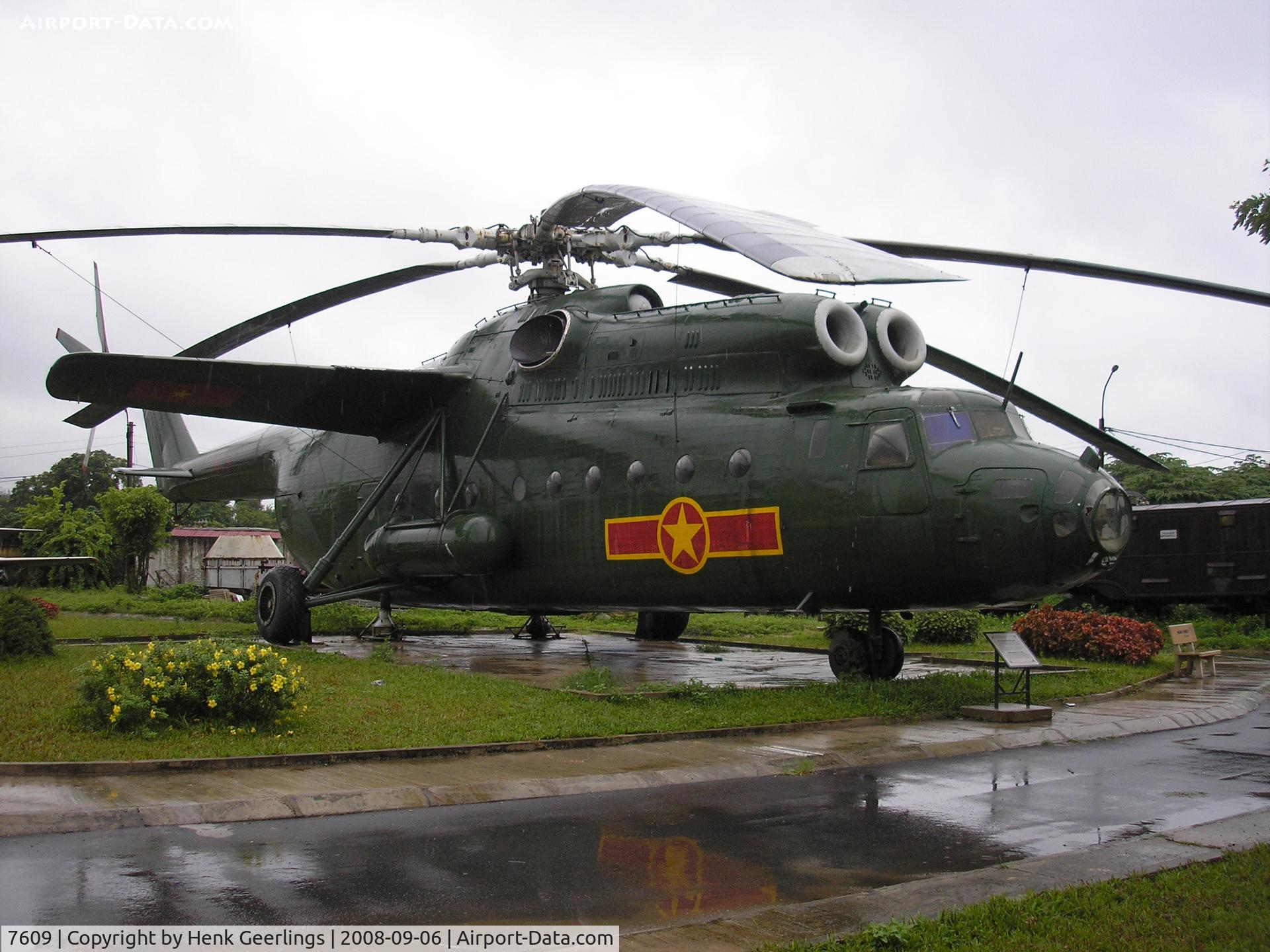 7609, Mil Mi-6 Hook C/N 720856, Hanoi , Air Force museum