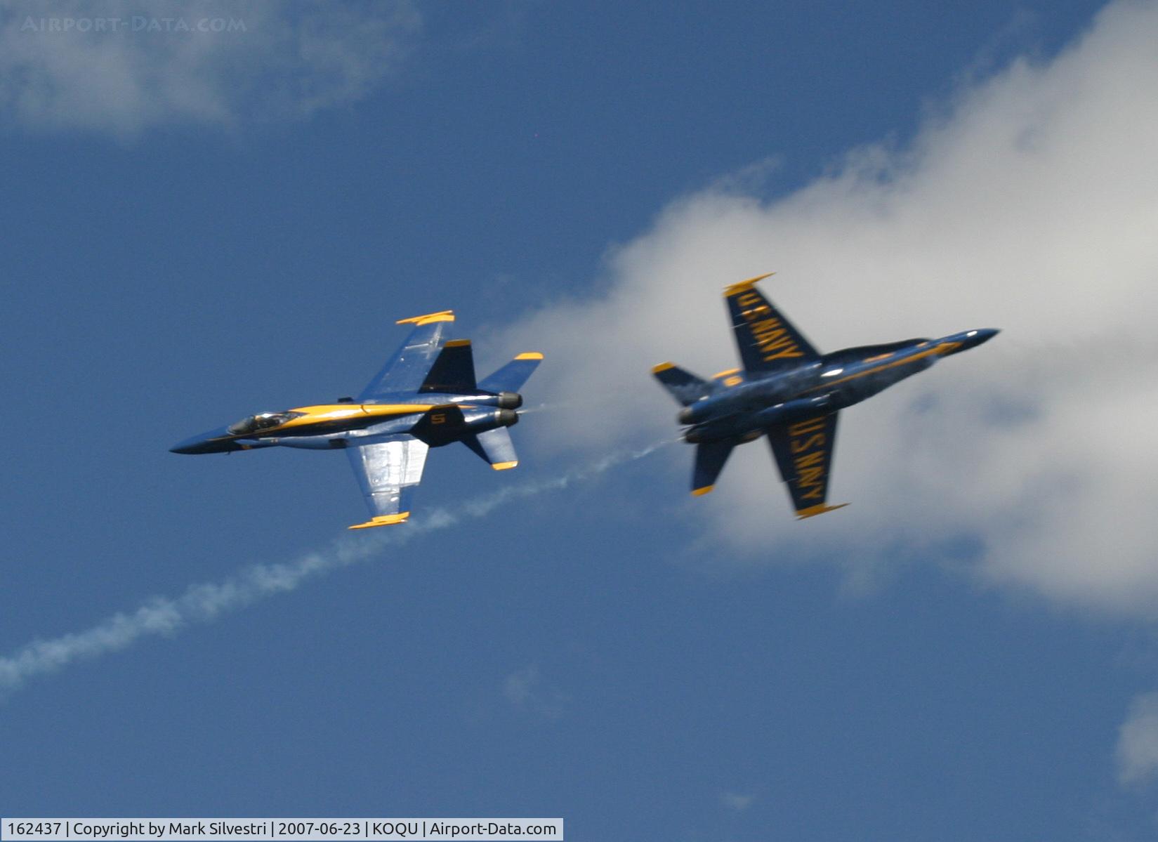 162437, McDonnell Douglas F/A-18A Hornet C/N 0281, Quonset Point, RI 2007