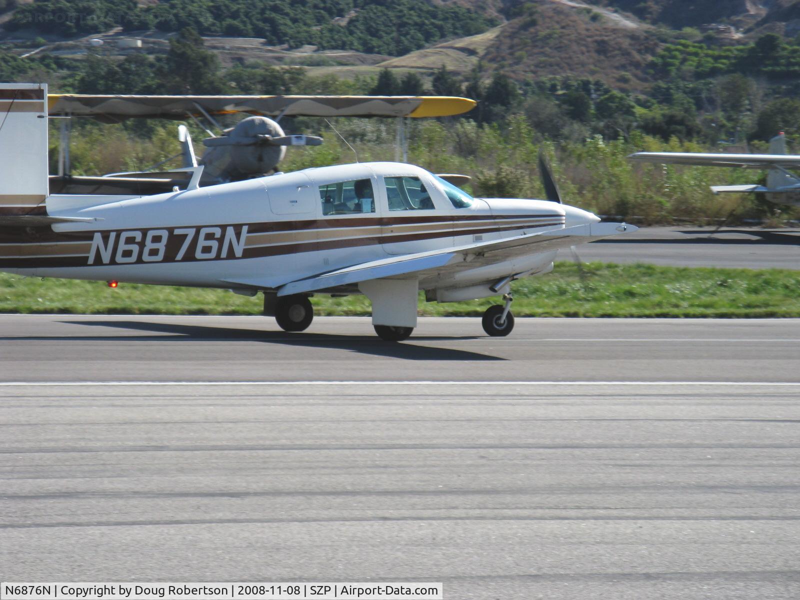 N6876N, 1968 Mooney M20C Ranger C/N 680152, 1968 Mooney M20C RANGER, Lycoming O&VO-360 180 Hp, landing roll Rwy 22