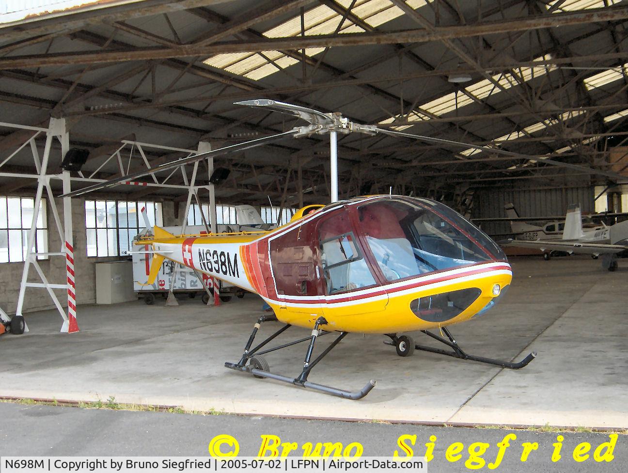 N698M, 1982 Enstrom 280F Shark C/N 1509, Toussus Le Noble