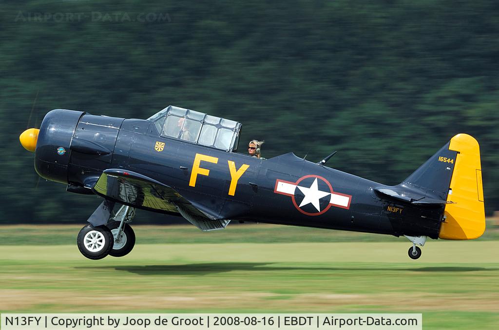 N13FY, 1942 North American AT-6A Texan C/N 78-6922, Nice warbird at Schaffen.