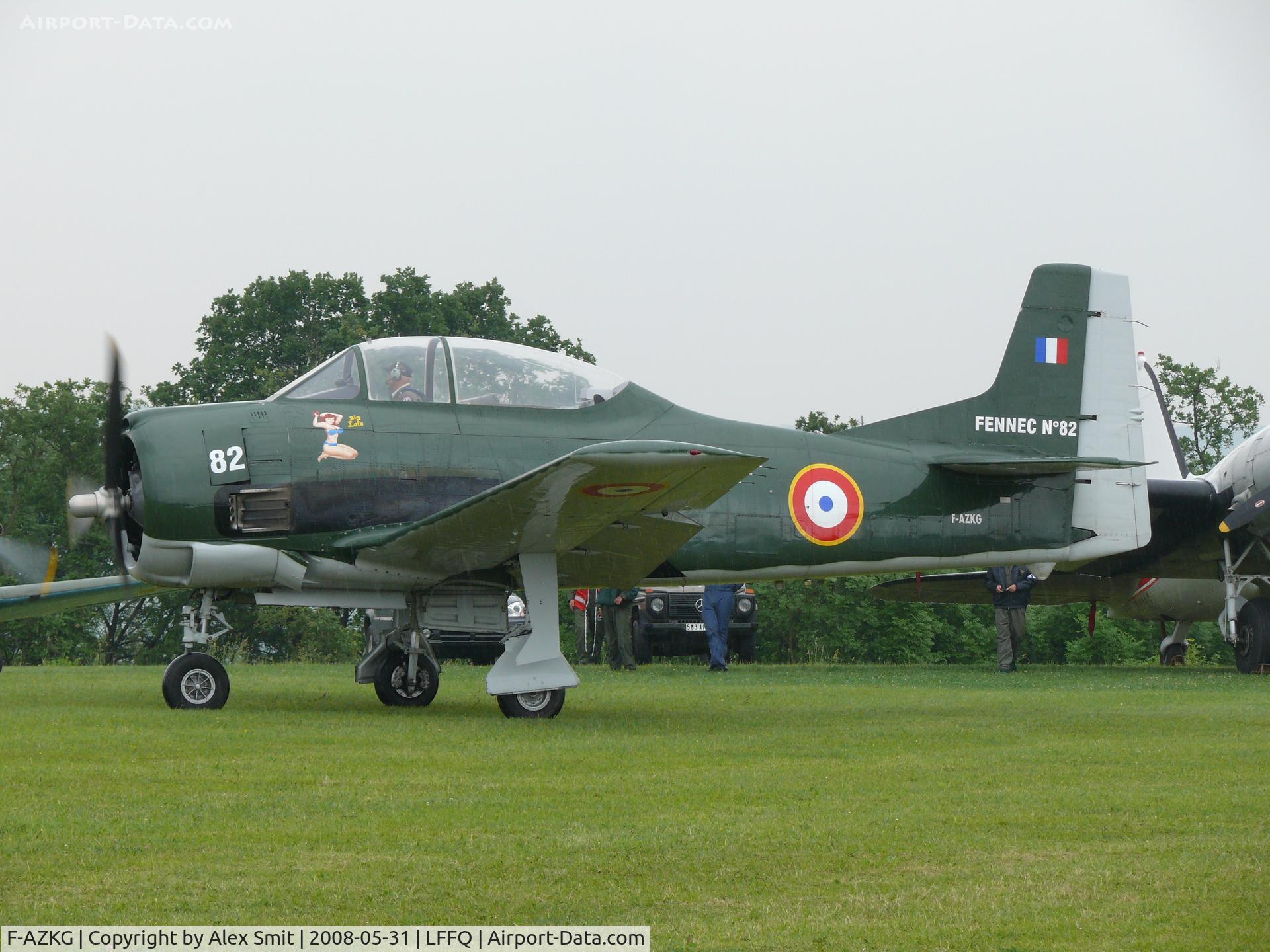 F-AZKG, 1951 North American T-28A Fennec C/N 174-111, North American T-28 Fennec/Trojan F-AZKG painted as French Air Force no.82