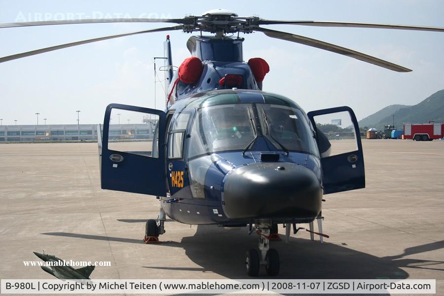B-980L, Harbin H-425 C/N Not found B-980L, Airshow China 2008