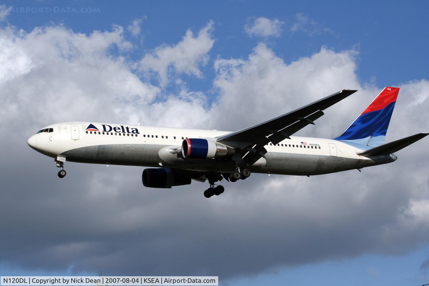 N120DL, 1986 Boeing 767-332 C/N 23279, /