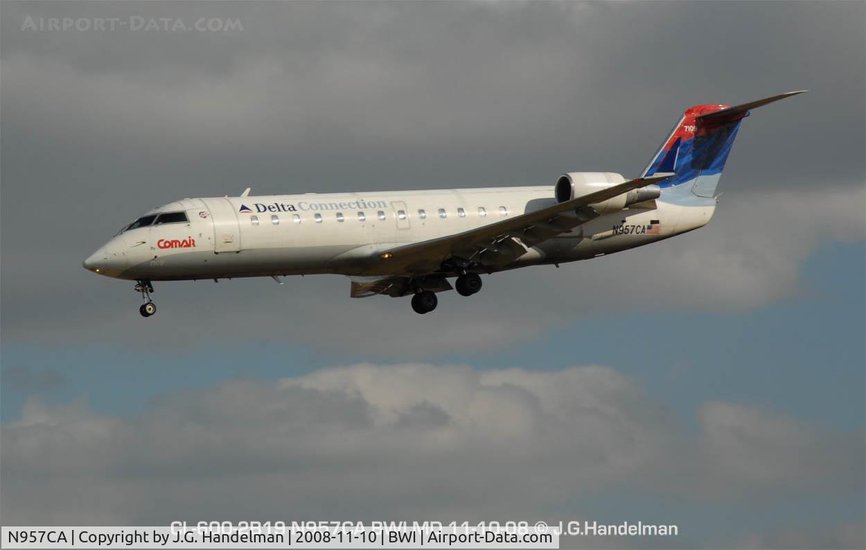 N957CA, 1996 Canadair CRJ-100ER (CL-600-2B19) C/N 7109, landing at BWI