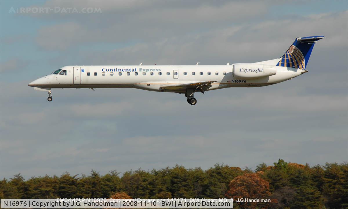 N16976, 1999 Embraer EMB-145LR C/N 145171, landing at BWI