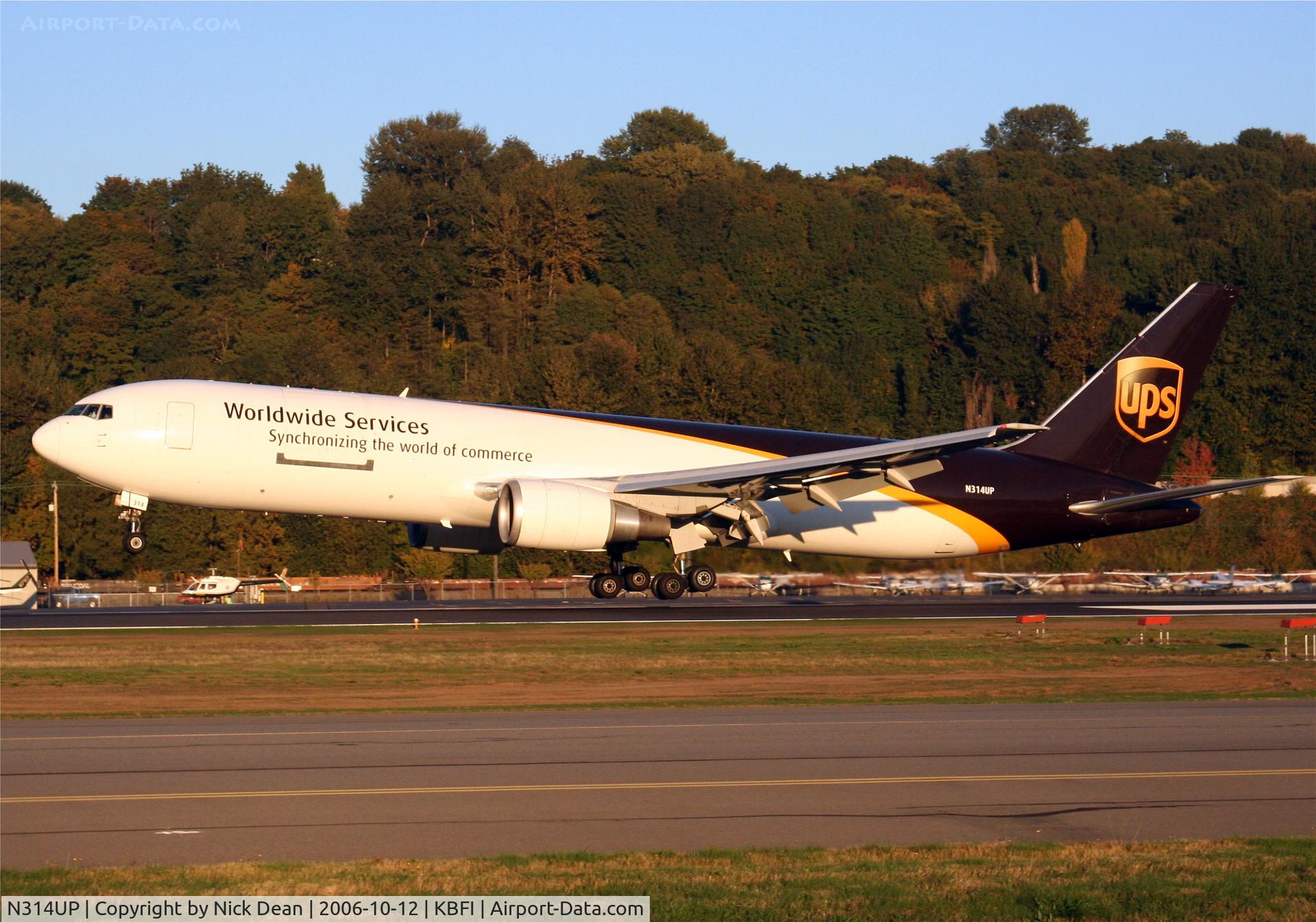 N314UP, 1996 Boeing 767-34AF C/N 27742, /