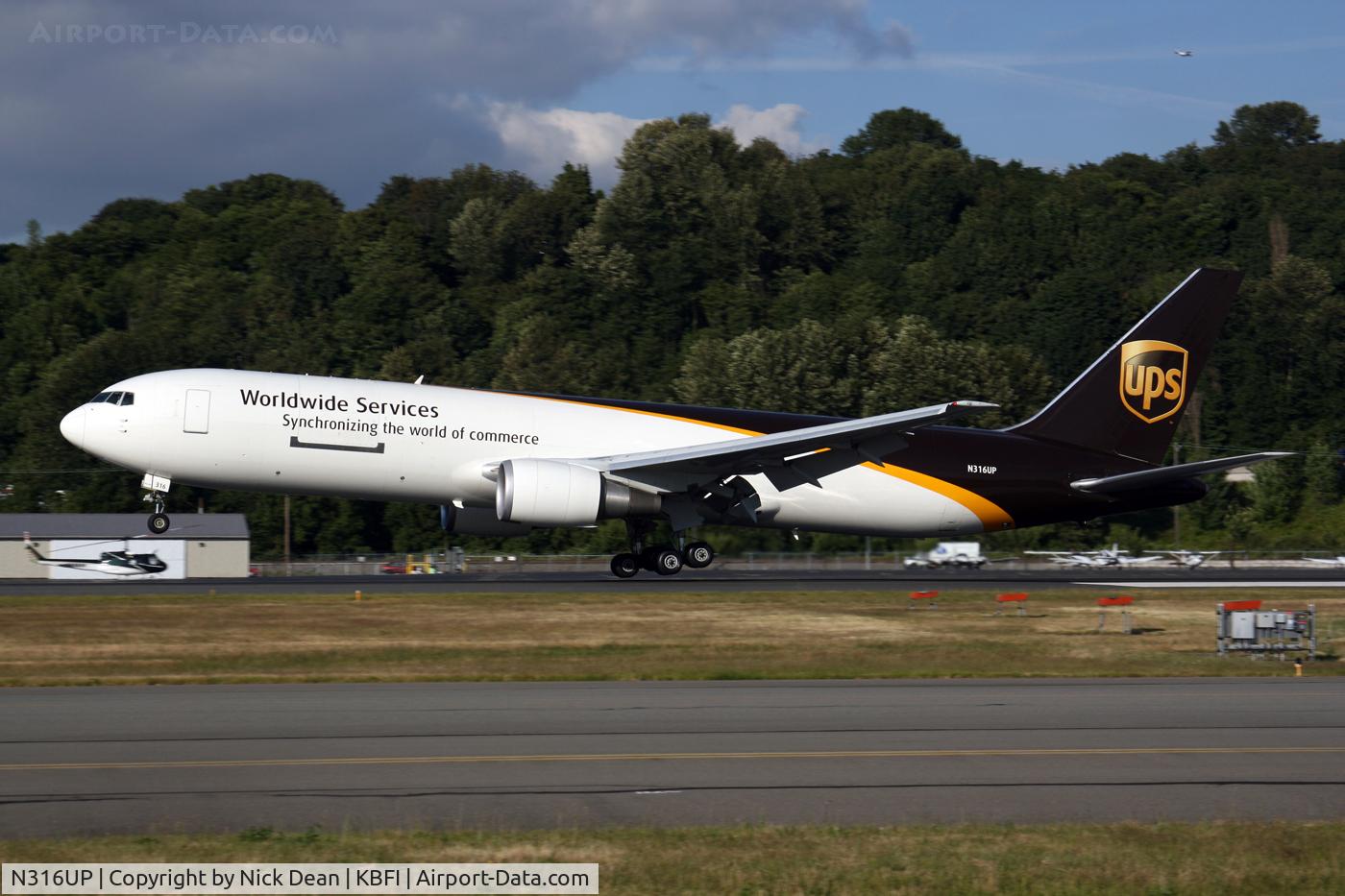 N316UP, 1997 Boeing 767-34AF C/N 27744, /