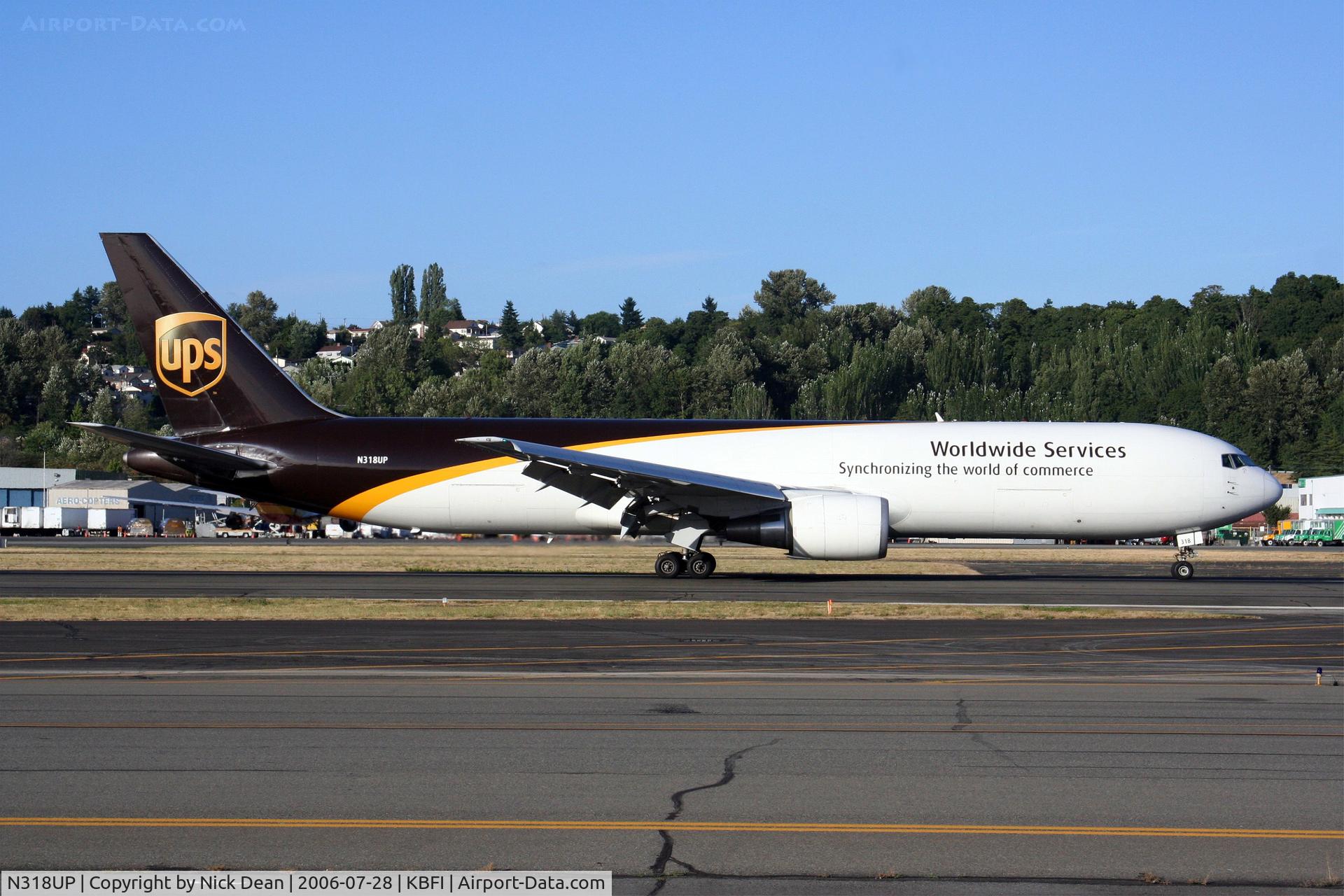 N318UP, 1997 Boeing 767-34AF C/N 27746, /