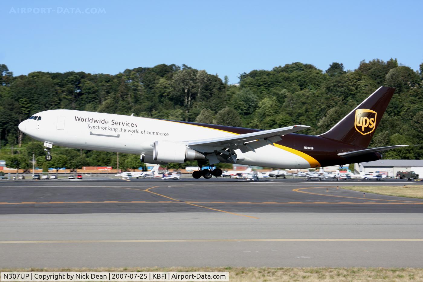 N307UP, 1996 Boeing 767-34AF C/N 27760, /