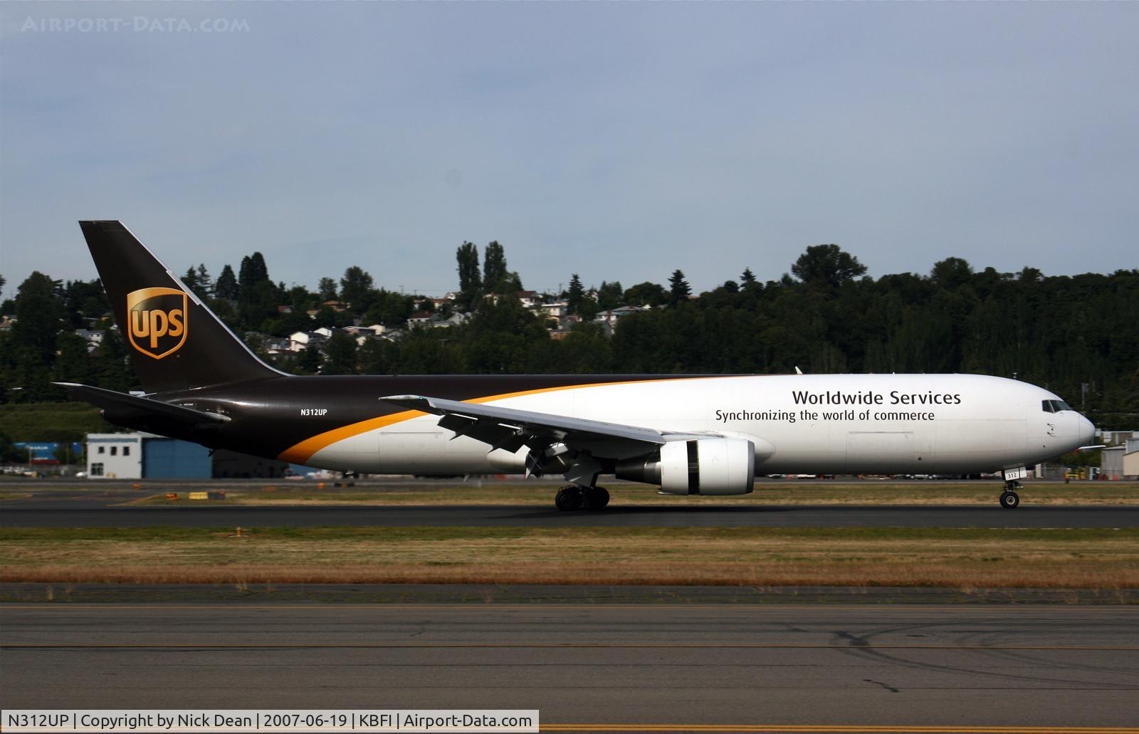 N312UP, 1996 Boeing 767-34AF C/N 27763, /