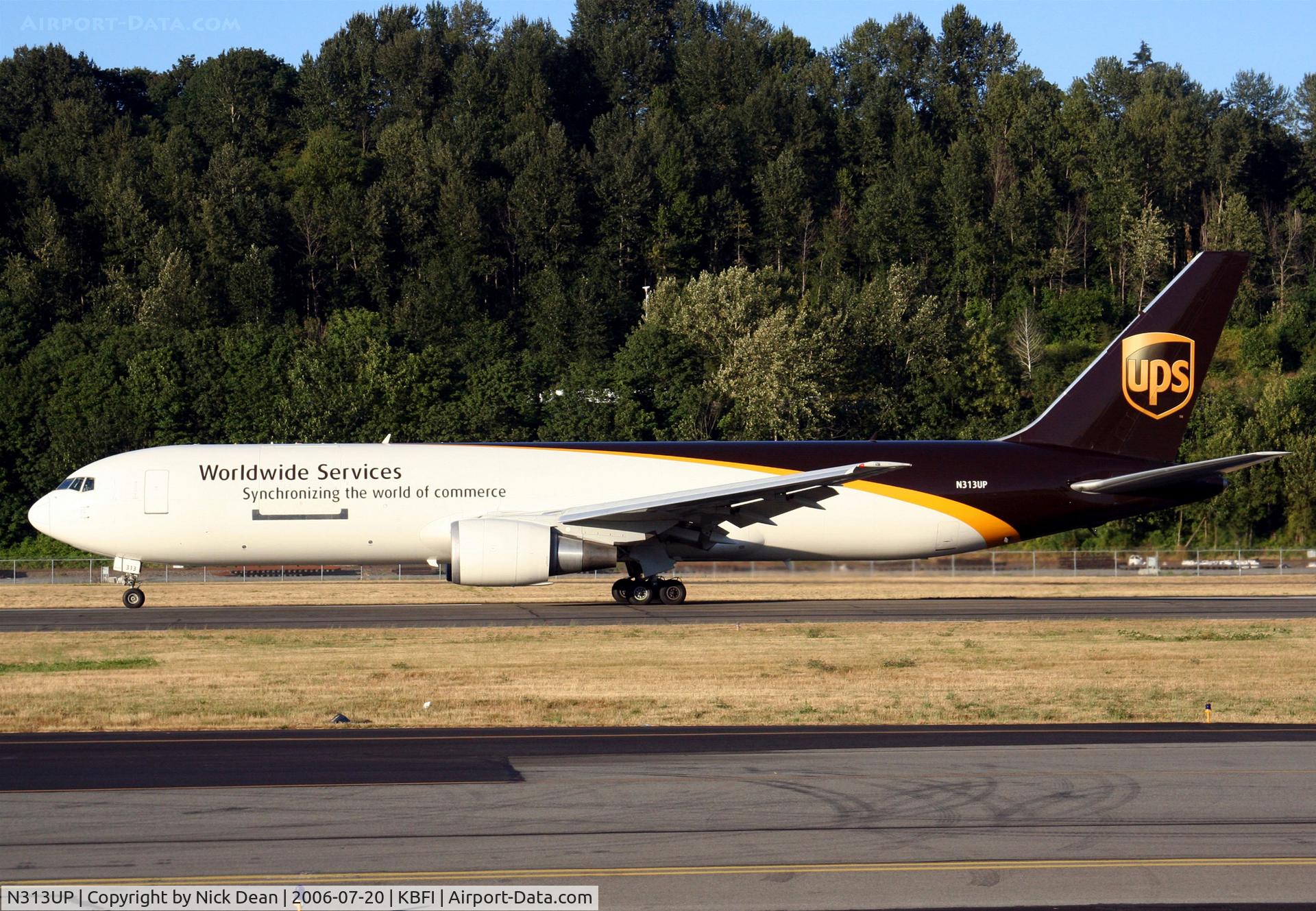 N313UP, 1996 Boeing 767-34AF C/N 27764, KBFI