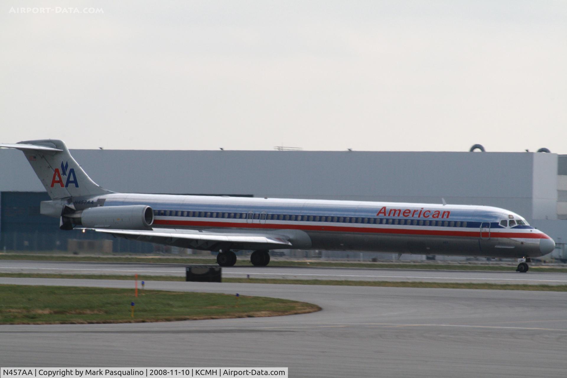 N457AA, 1988 McDonnell Douglas MD-82 (DC-9-82) C/N 49562, MD-82