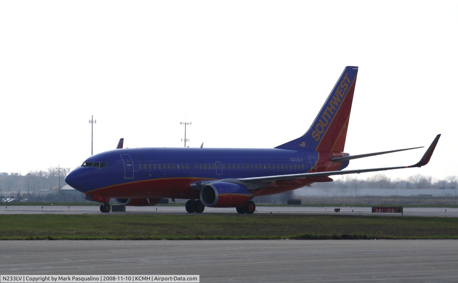 N233LV, 2006 Boeing 737-7H4 C/N 32501, Boeing 737-700