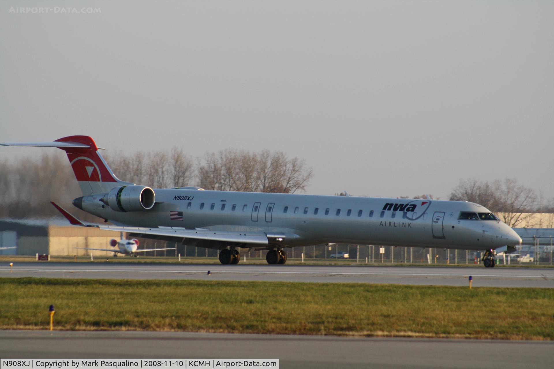 N908XJ, 2007 Bombardier CRJ-900ER (CL-600-2D24) C/N 15140, CL600-2D24