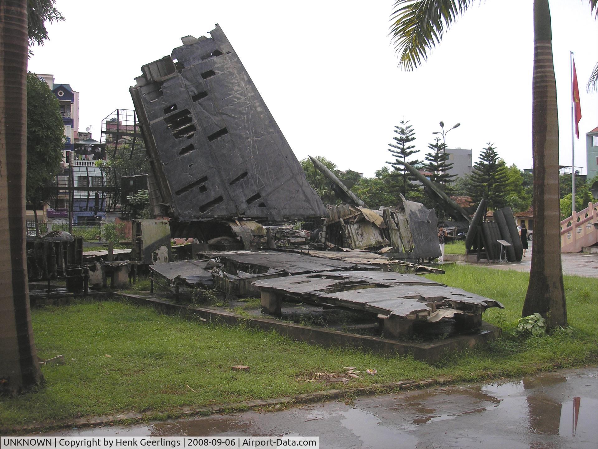 UNKNOWN, , Hanoi, B-52 museum