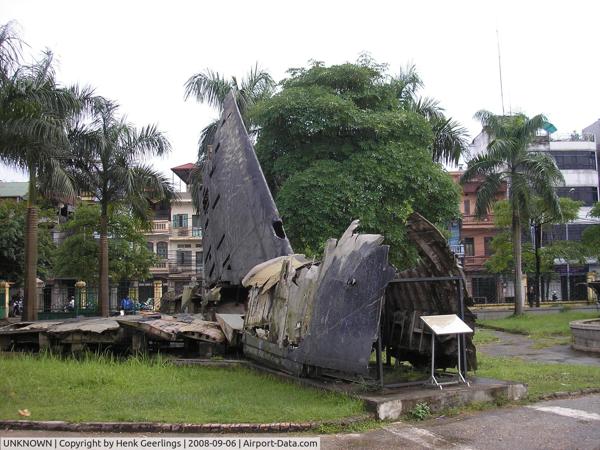 UNKNOWN, , Hanoi, B-52 museum