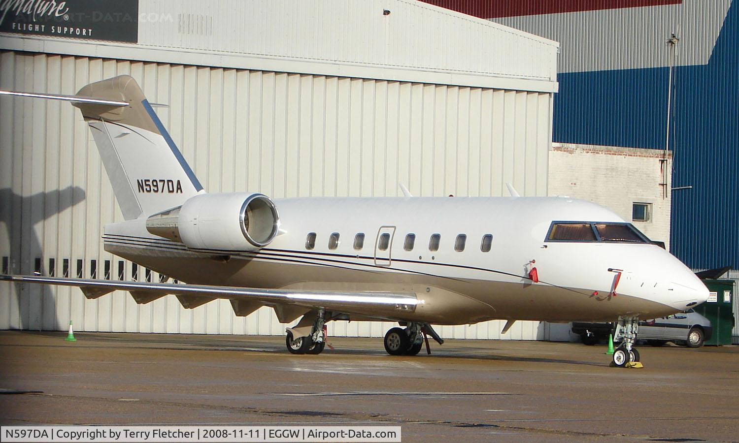 N597DA, 1997 Canadair Challenger 604 (CL-600-2B16) C/N 5359, Challenger 604 at Luton