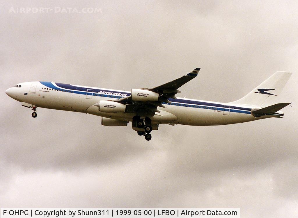 F-OHPG, 1994 Airbus A340-211 C/N 074, Take off rwy 32L as delivery flight