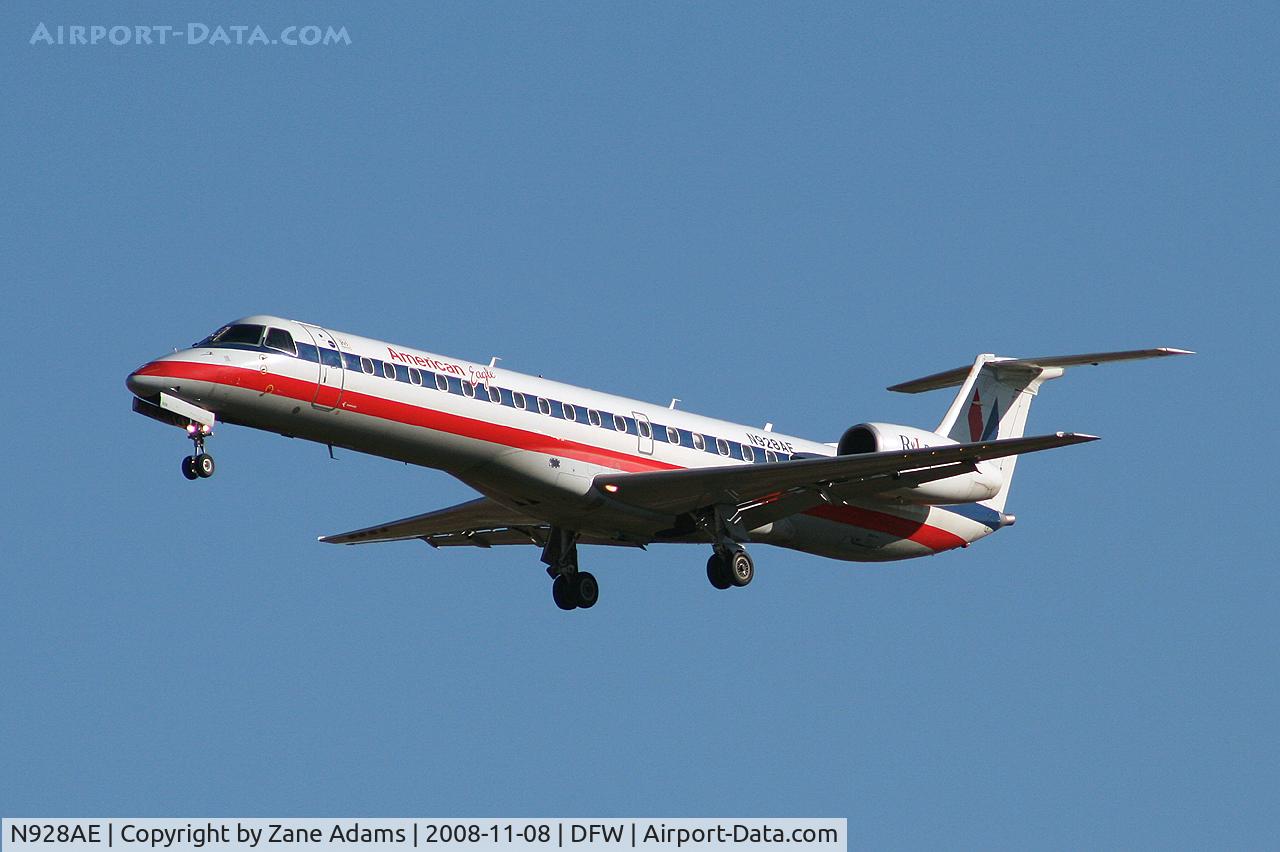 N928AE, 2005 Embraer Embraer EMB-145LR C/N 14500911, Landing runway 36L at DFW