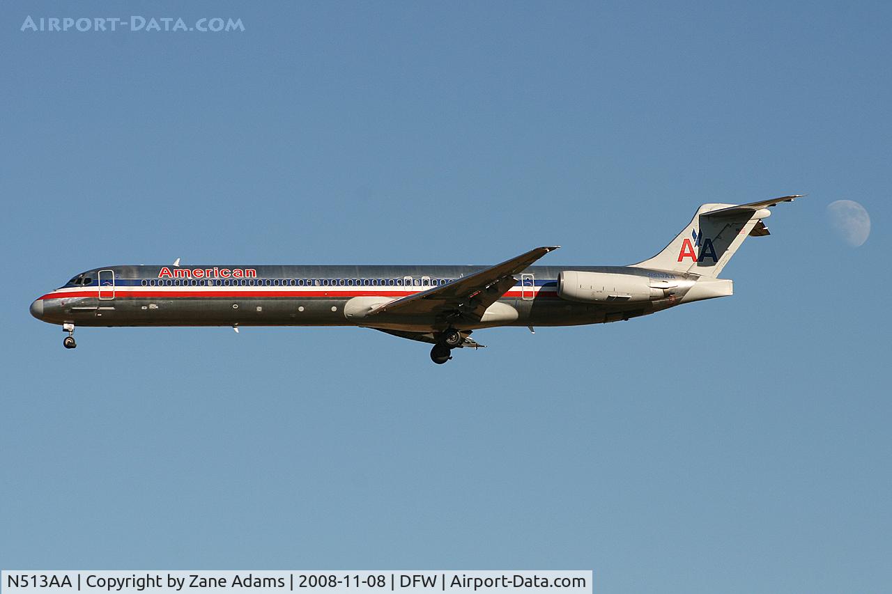 N513AA, 1990 McDonnell Douglas MD-82 (DC-9-82) C/N 49890, Landing runway 36L at DFW