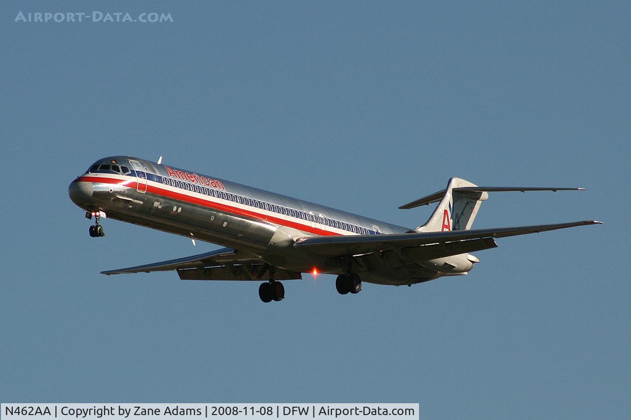 N462AA, 1988 McDonnell Douglas MD-82 (DC-9-82) C/N 49592, Landing runway 36L at DFW