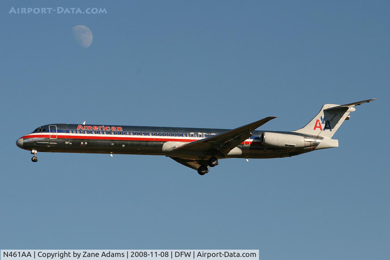 N461AA, 1988 McDonnell Douglas MD-82 (DC-9-82) C/N 49566, Landing runway 36L at DFW