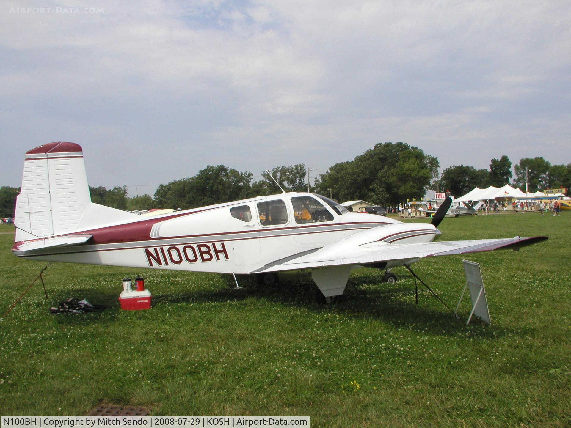 N100BH, 1958 Beech 95 Travel Air C/N TD-130, EAA AirVenture 2008.