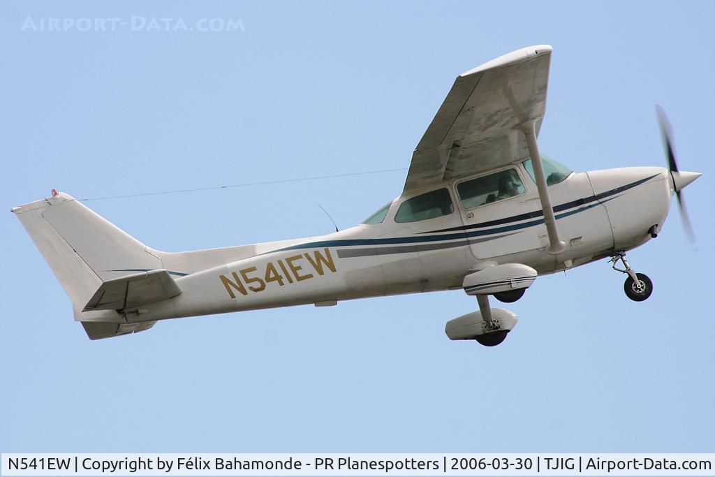 N541EW, 1975 Cessna 172M C/N 17266007, Taking off from SIG.