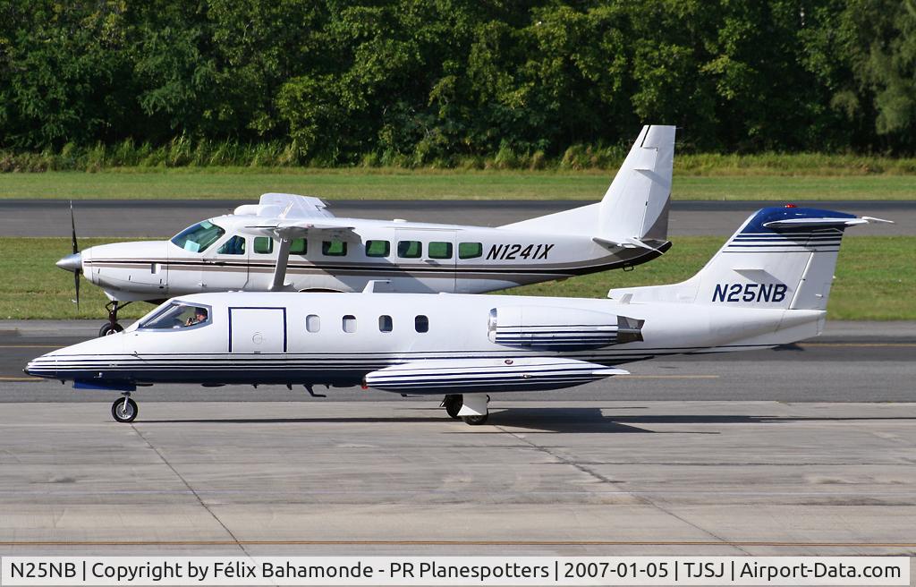 N25NB, 1980 Gates Learjet 25D C/N 326, Taxing to rnw 8 at SJU.