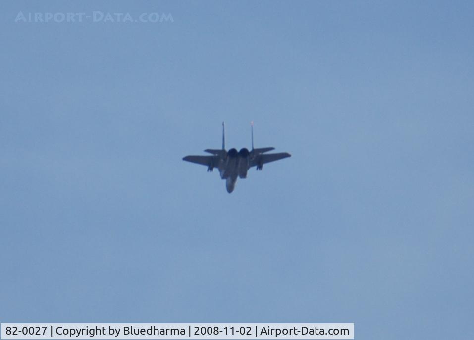 82-0027, 1982 McDonnell Douglas F-15C Eagle C/N 0842/C258, 114th Fighter Squadron, 173rd Fighter Wing, Kingsley Field, Oregon Air National Guard flys over the Mile High Stadium / Denver for a Broncos Football game. ( 114th FS / 173rd FW, Oregon ANG )