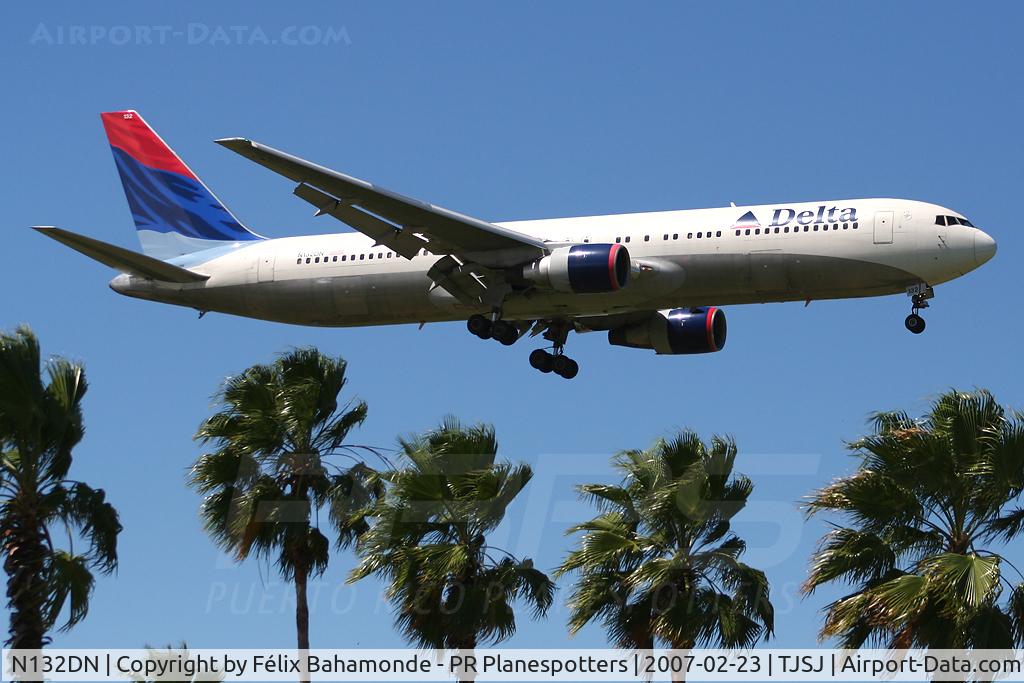 N132DN, 1991 Boeing 767-332 C/N 24981, Landing at SJU.