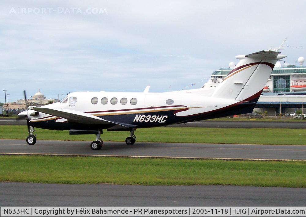 N633HC, Raytheon B200 King Air C/N BB-1852, Taxing at SIG.
