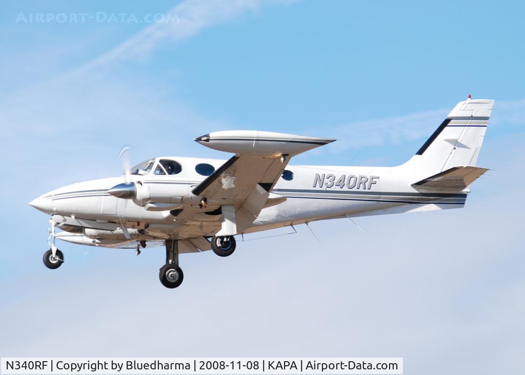 N340RF, 1976 Cessna 340A C/N 340A0212, On final approach to 17L.