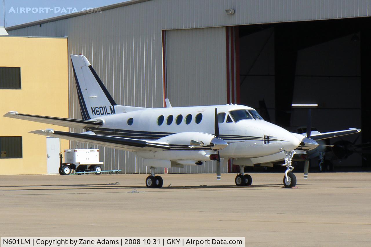 N601LM, 1972 Beech A100 King Air C/N B-116, At Arlington Municipal