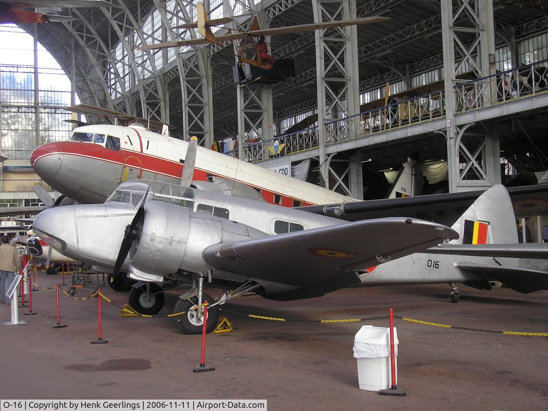 O-16, Airspeed AS.10 Oxford I C/N PAC/W/936, Brussels Air Museum, 11 nov 2006