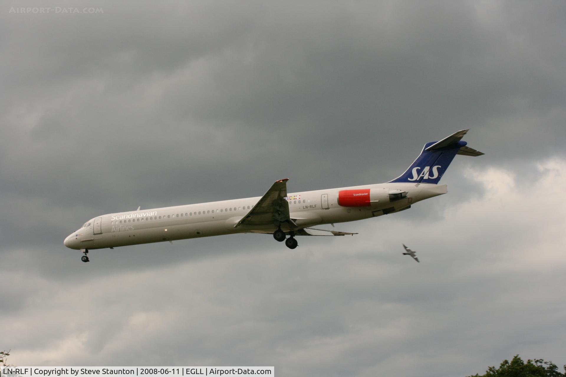 LN-RLF, 1985 McDonnell Douglas MD-82 (DC-9-82) C/N 49383, Taken at London Heathrow 11th June 2008