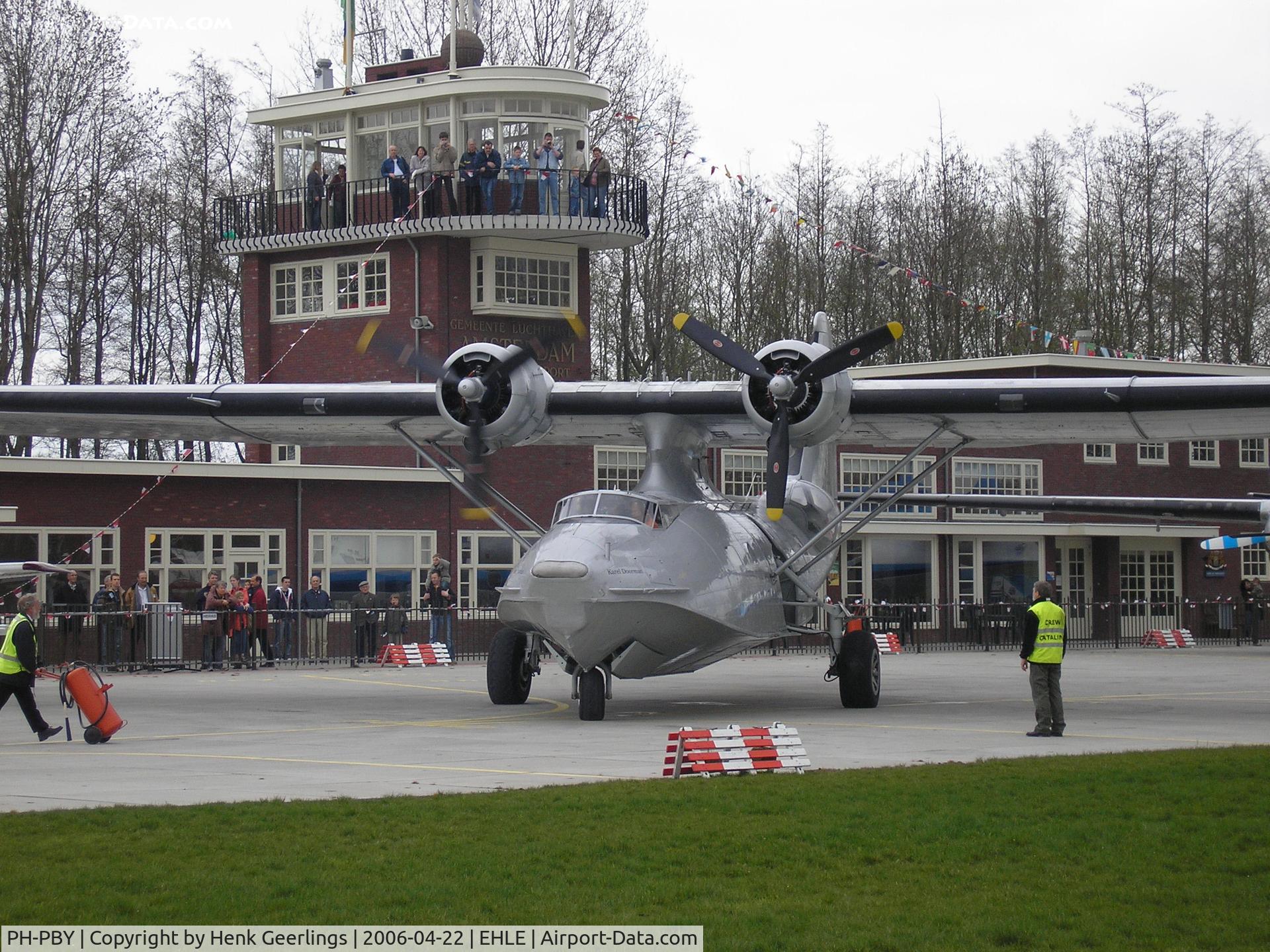 PH-PBY, 1941 Consolidated PBY-5A Catalina C/N 300, Departure from Aviodrome ramp, Lelystad airport