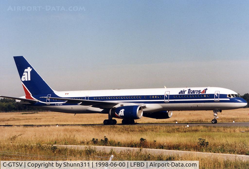 C-GTSV, 1993 Boeing 757-28A C/N 25622, Rolling to the terminal...