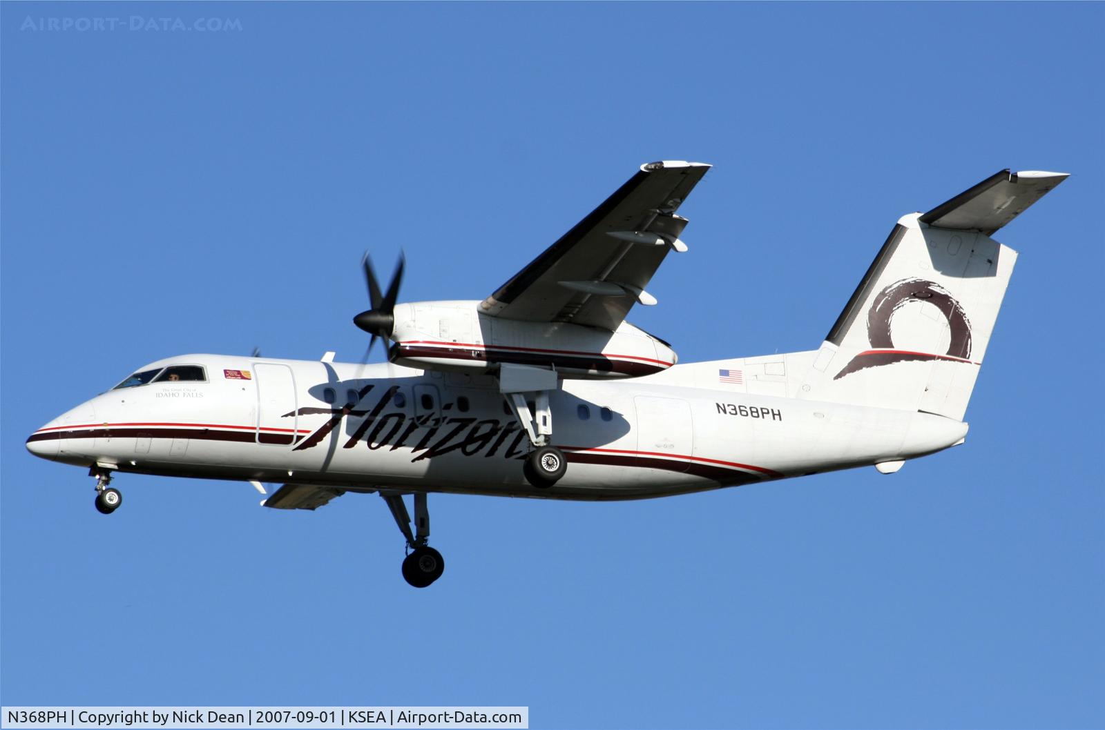 N368PH, 1998 Bombardier DHC-8-202 Dash 8 C/N 512, /