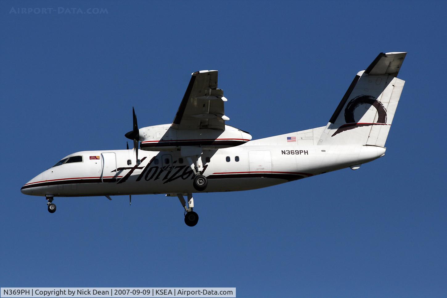 N369PH, 1998 Bombardier DHC-8-202 Dash 8 C/N 513, /