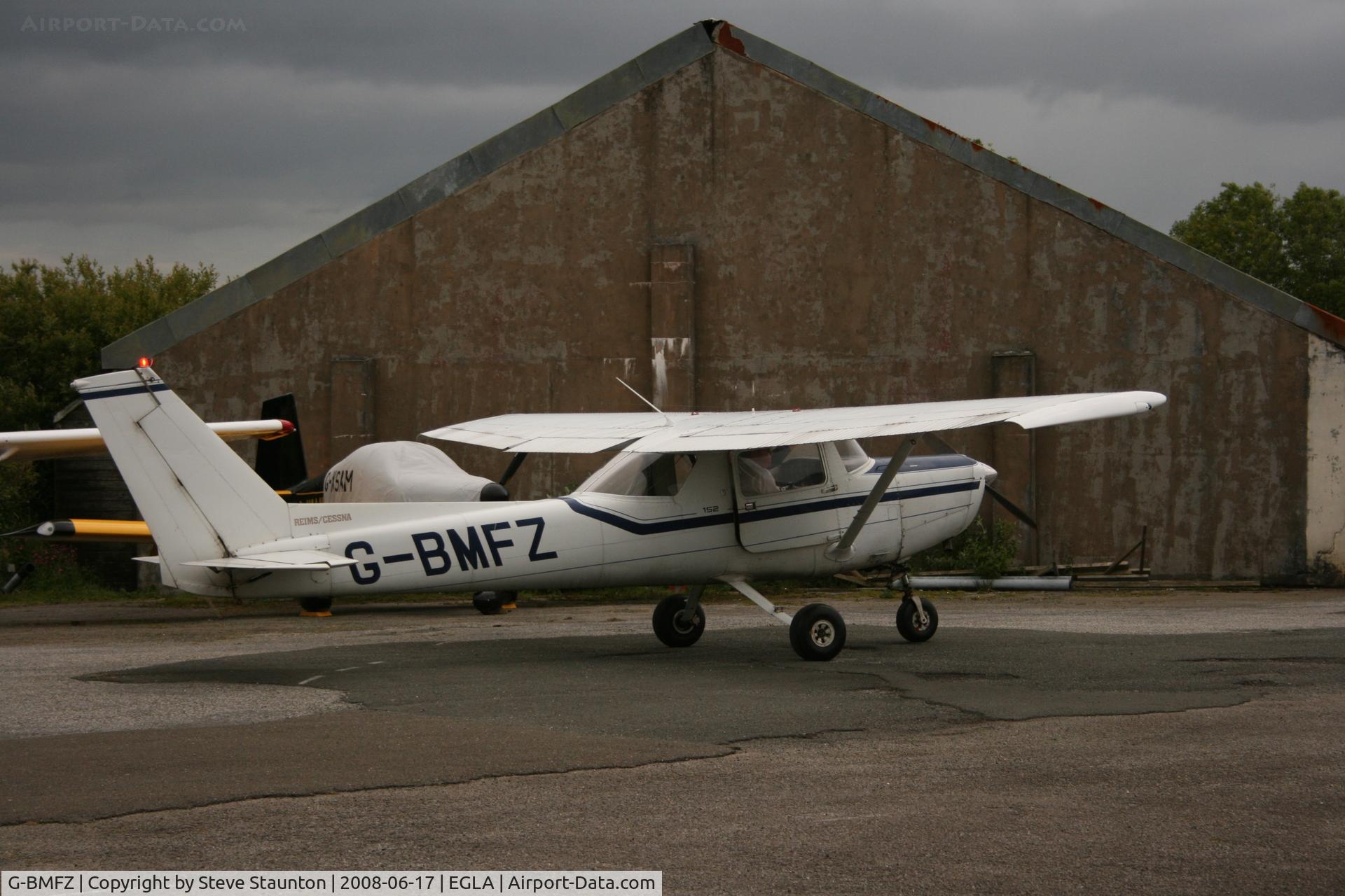 G-BMFZ, 1985 Reims F152 C/N 1953, Taken at Bodmin Airfield, June 2008.
