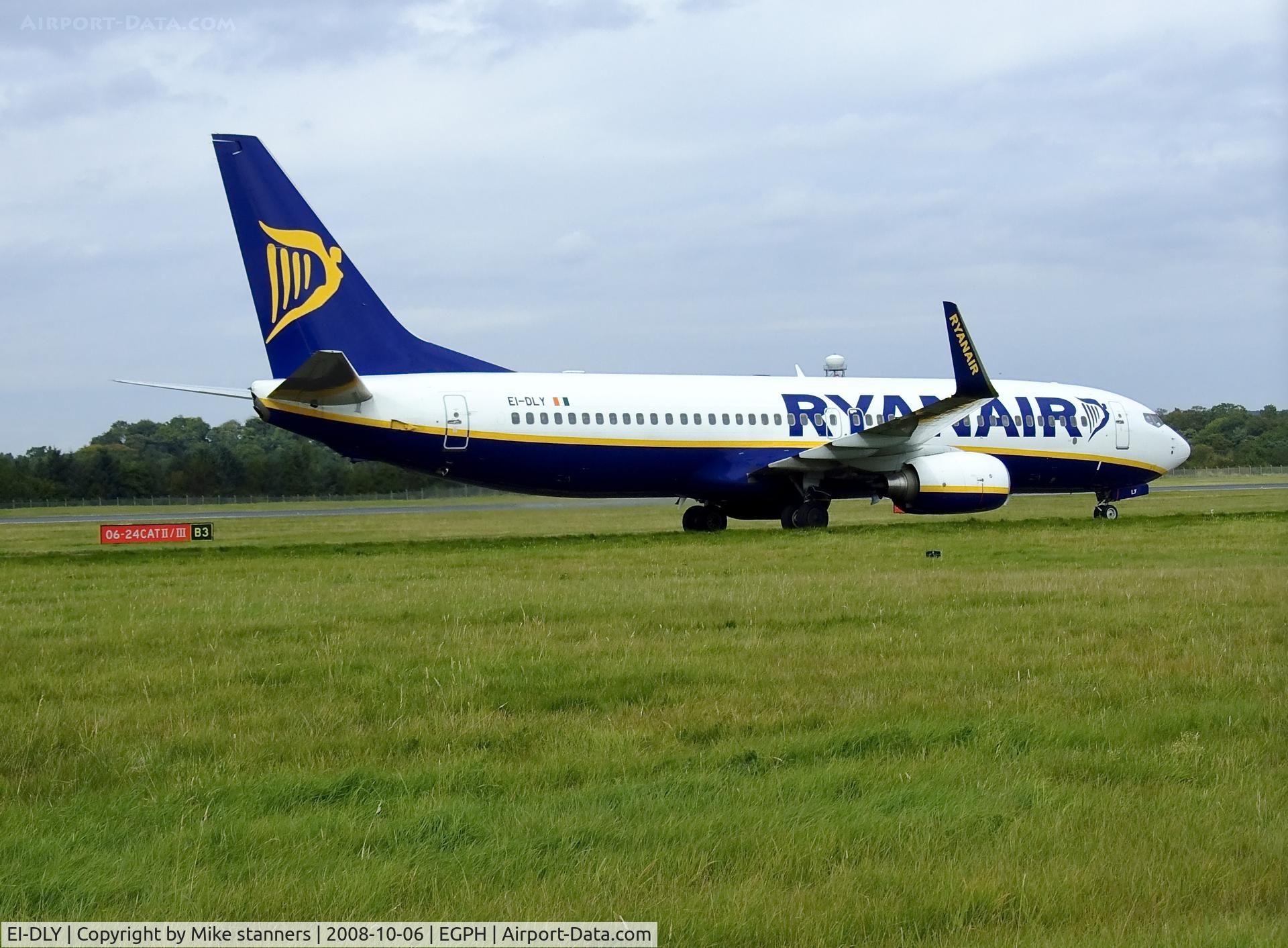 EI-DLY, 2006 Boeing 737-8AS C/N 33601, Ryanair taxiing into Edinburgh airport