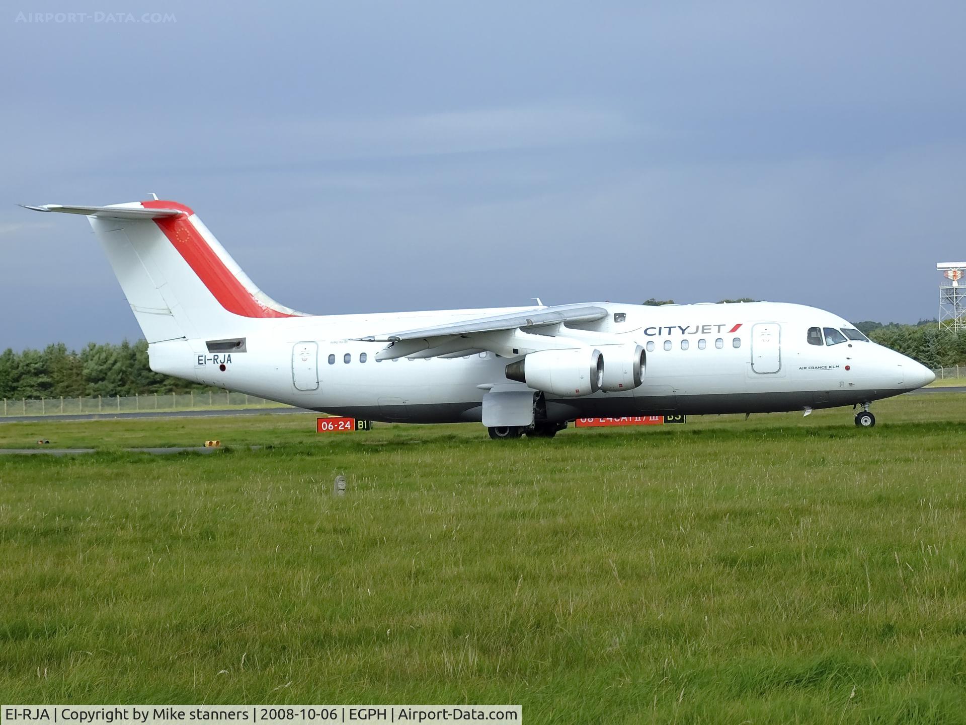EI-RJA, 1998 British Aerospace Avro 146-RJ85A C/N E2329, Cityjet RJ85 Arriving at EDI as 