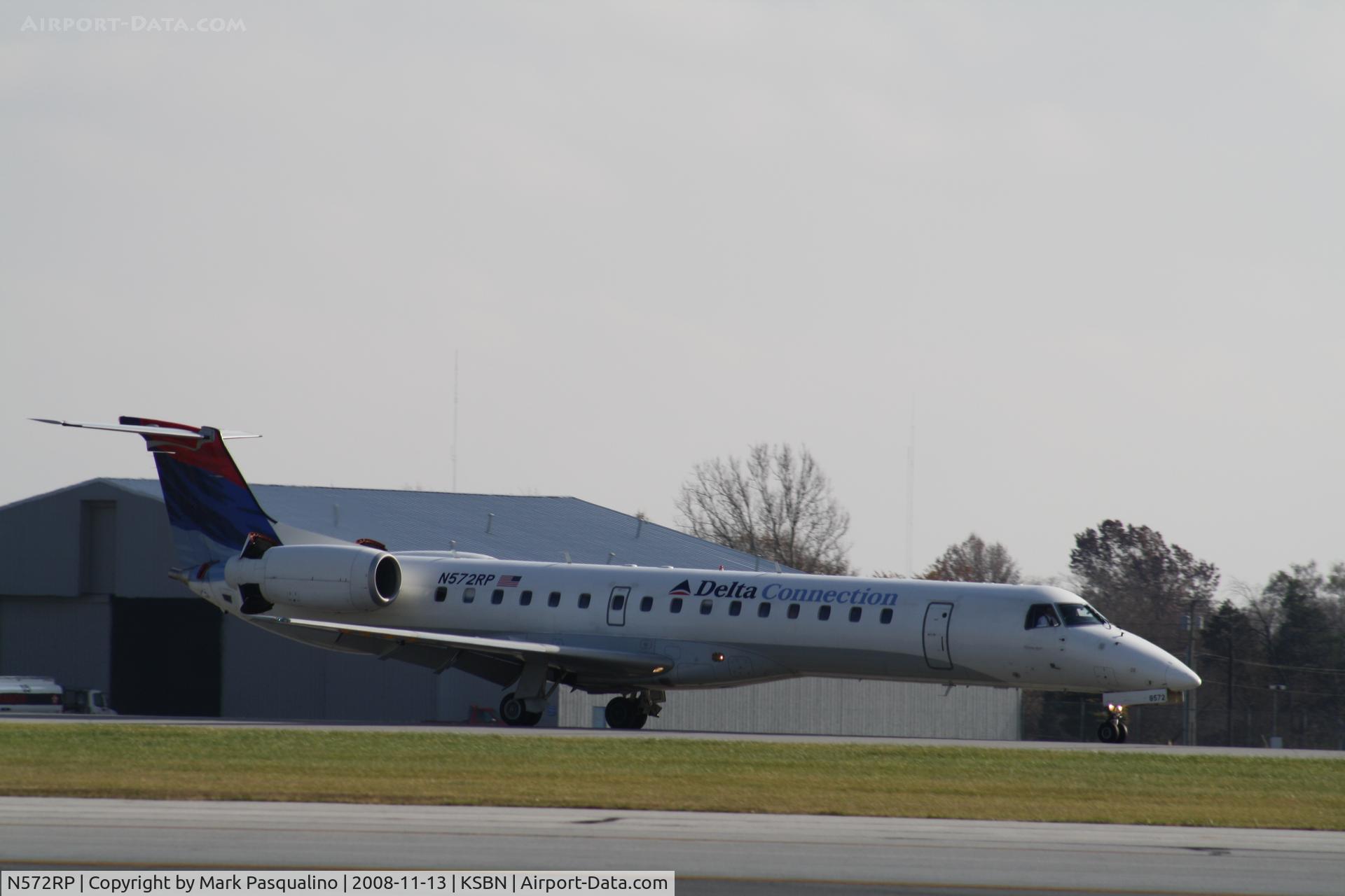 N572RP, 2004 Embraer EMB-145LR C/N 14500828, EMB-145LR