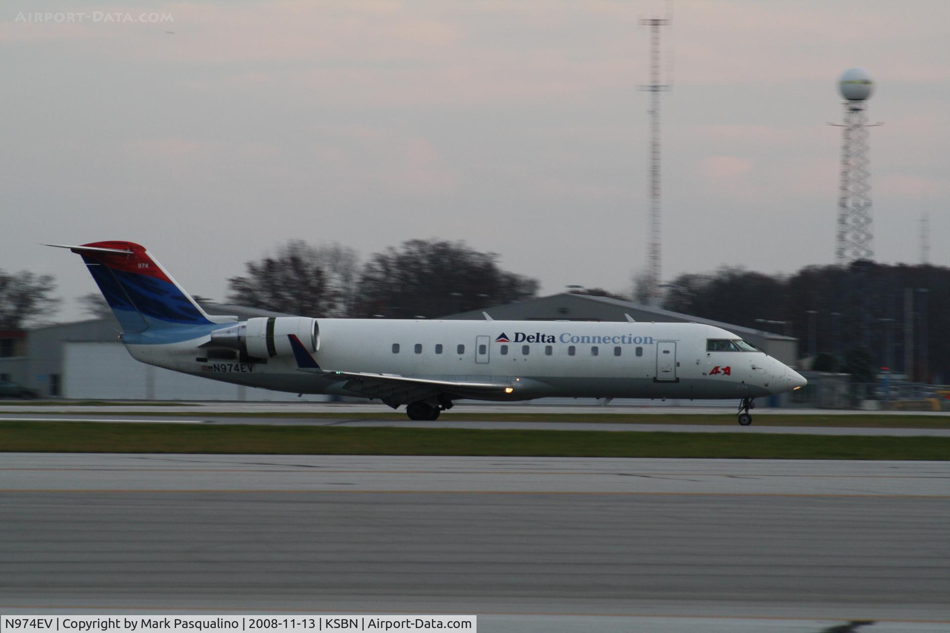 N974EV, 2001 Bombardier CRJ-200ER (CL-600-2B19) C/N 7594, CL-600-2B19