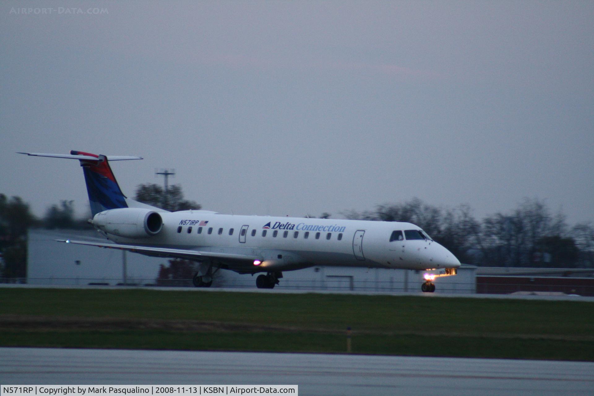 N571RP, 2004 Embraer EMB-145LR C/N 14500827, EMB-145LR