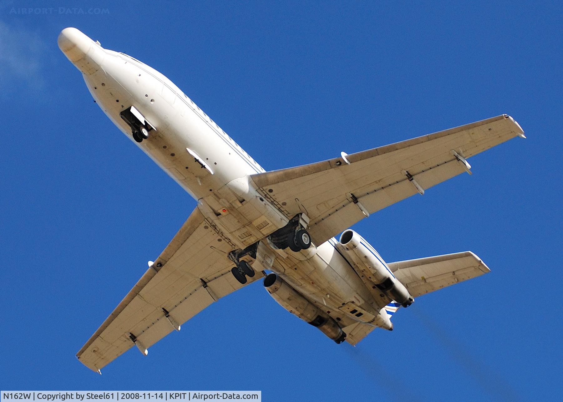 N162W, 1966 BAC 111-401AK One-Eleven C/N BAC.087, Low Approach