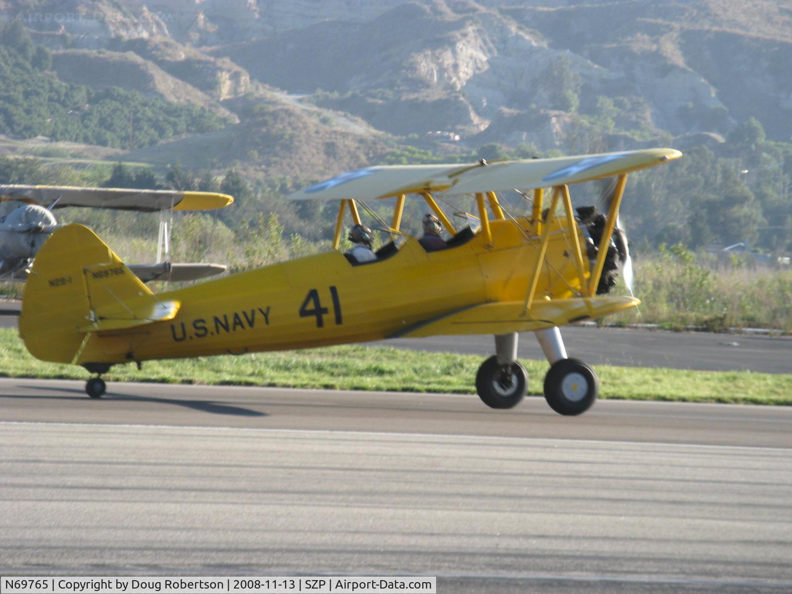 N69765, 1941 Boeing A75N1 (PT17) C/N 75-1044, 1941 Boeing Stearman A75N1 (PT-17 KAYDET), Continental W670-5 220 Hp, landing roll Rwy 22